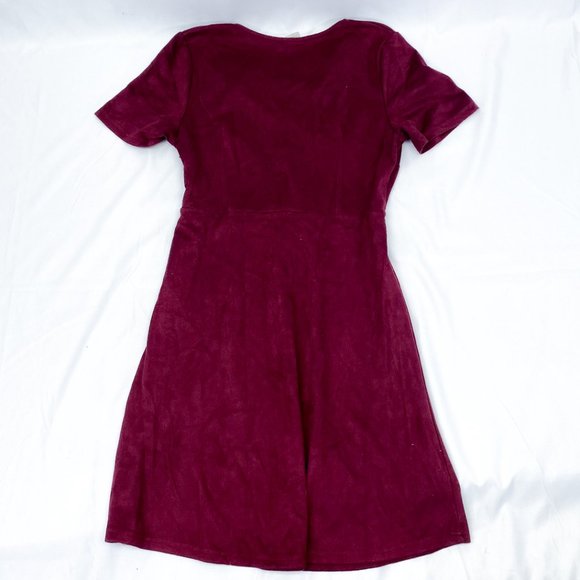 Womens Burgundy Dress Anthropologie Style PAPER CRANE Brand Plunge Velvet Feel - Picture 11 of 12